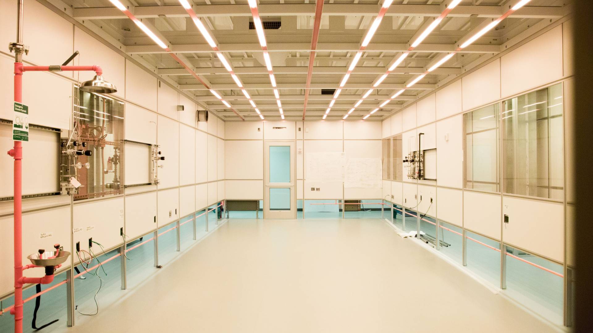 Andlinger Clean Room 