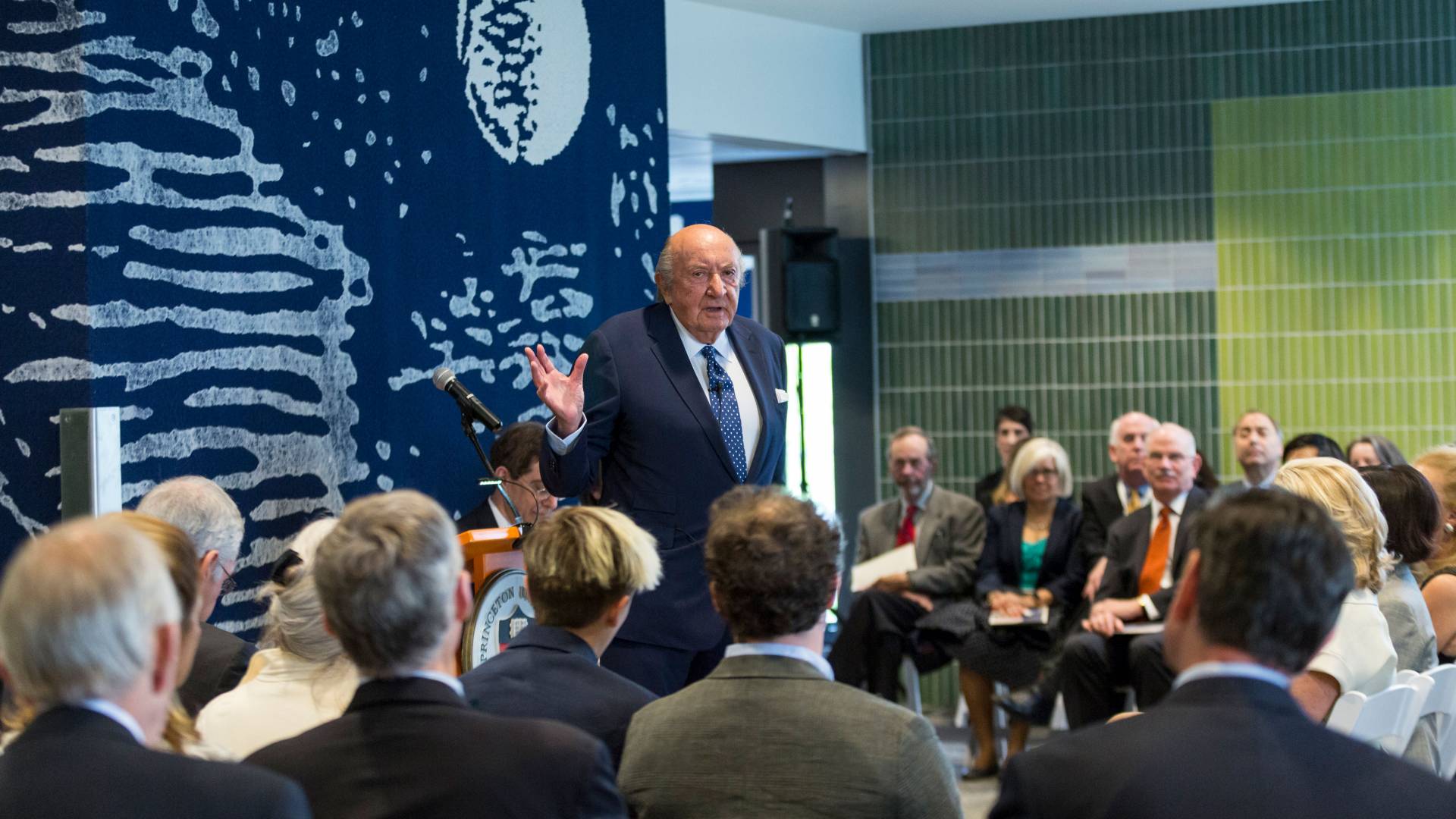 Gerry Andlinger speaking to crowd