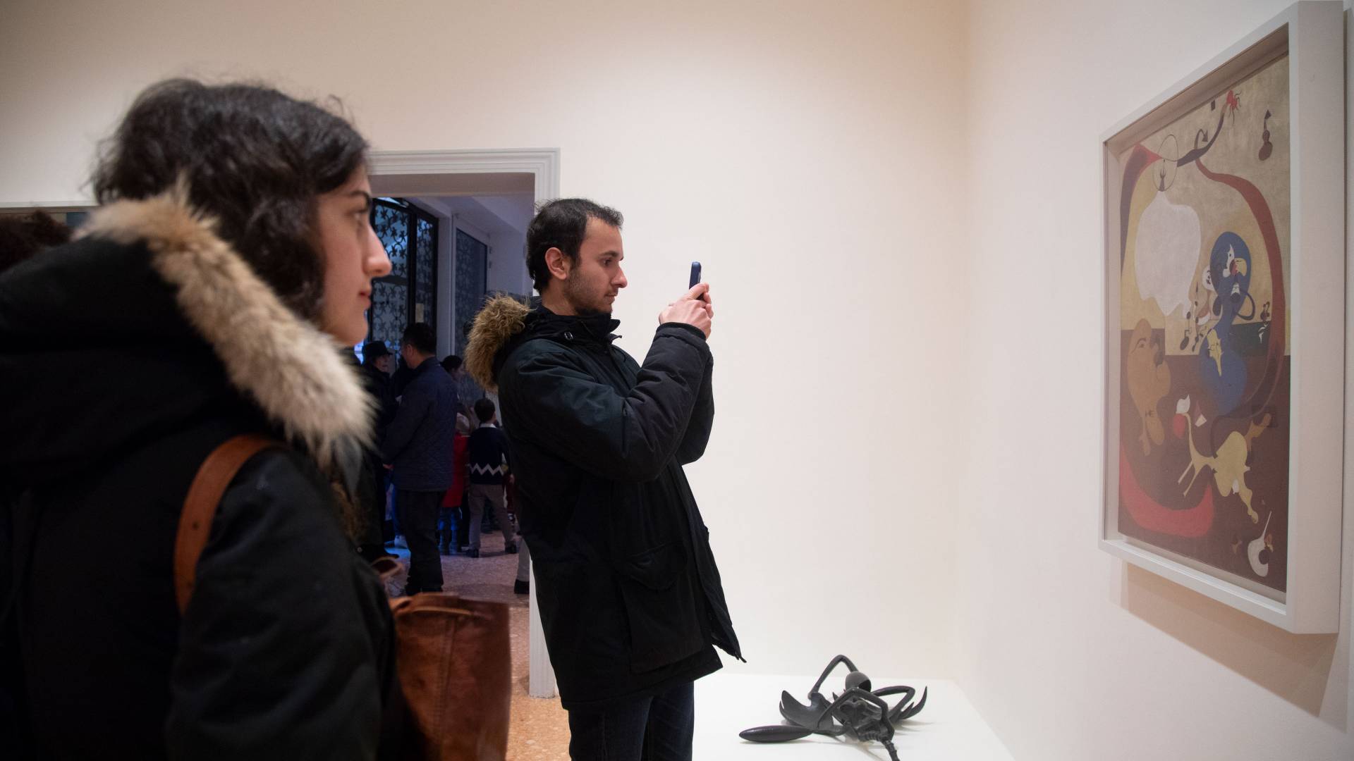 Students looking at art at Peggy Guggenheim Collection in Venice