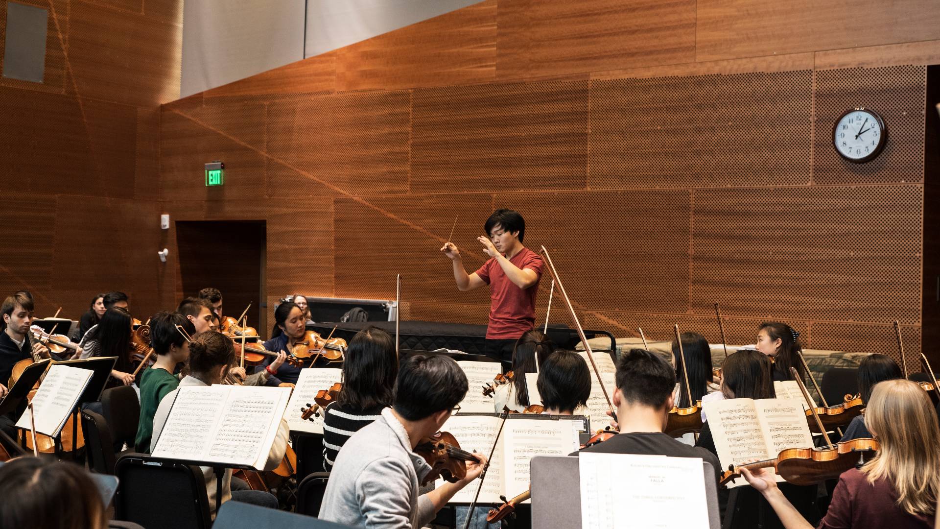 Lou Chen conducting orchestra