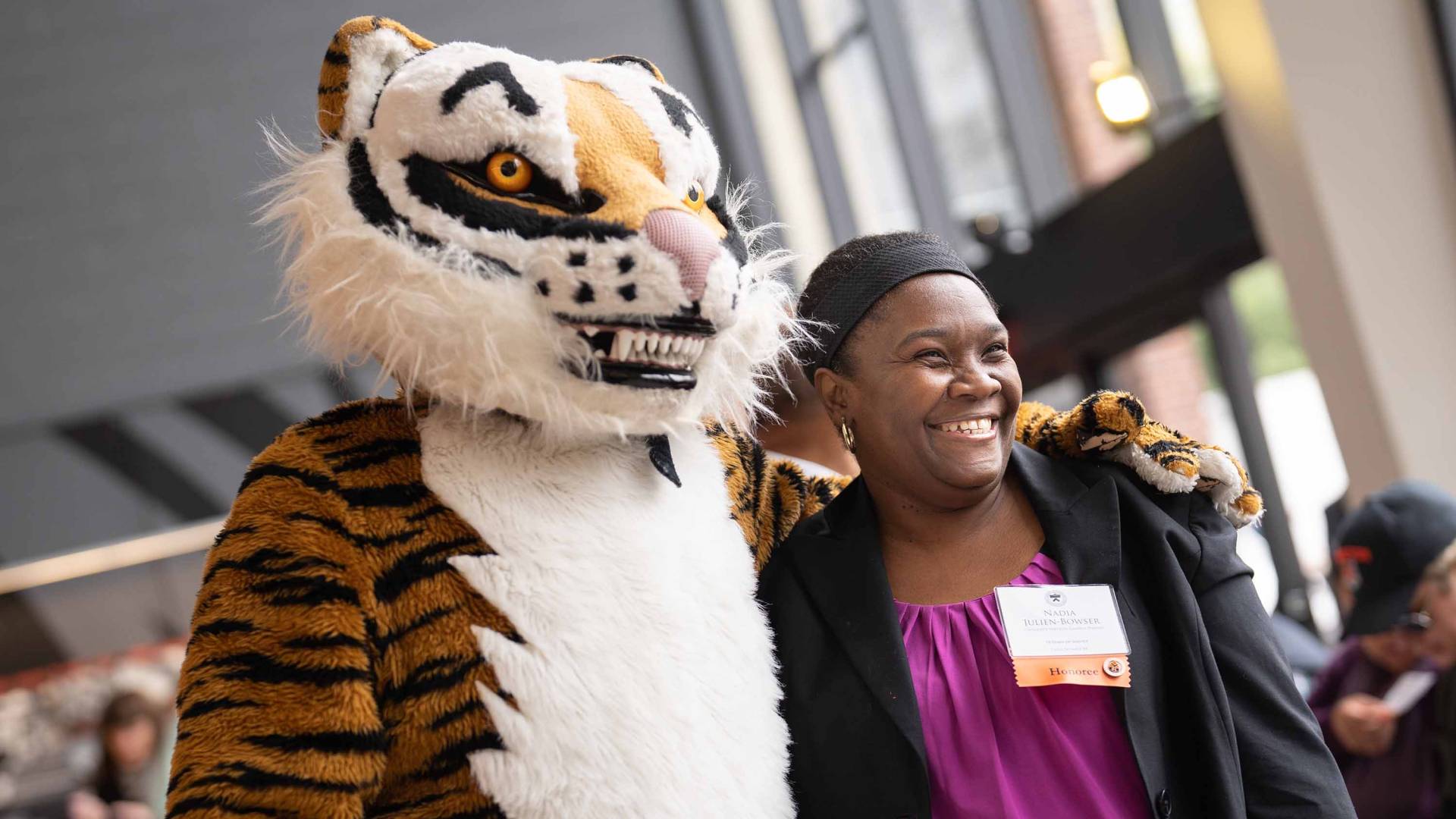 Please delete. Thank you.