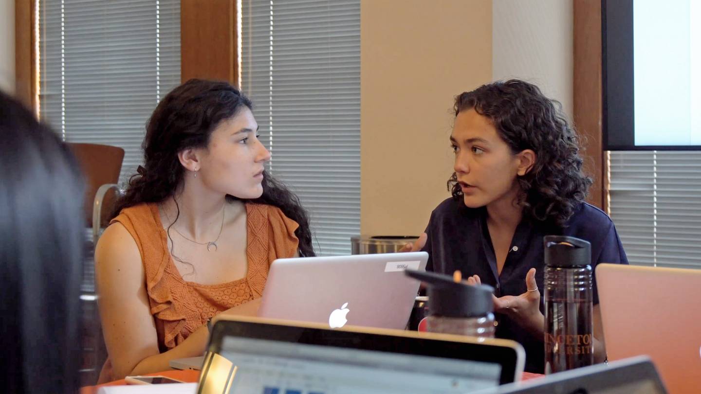 Noa Souccar discussing project