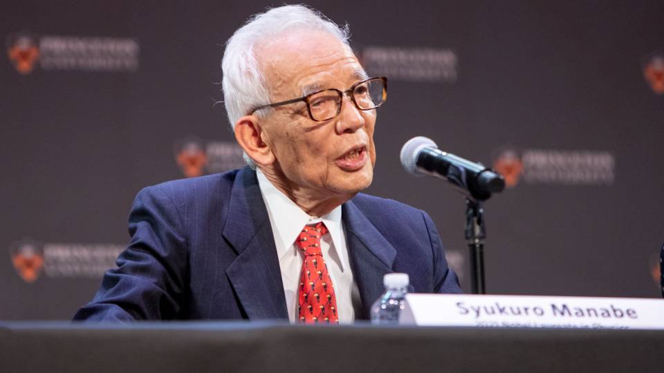 Syukuro Manabe at press conference