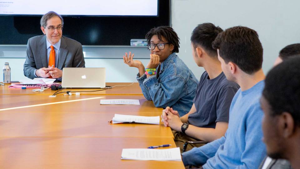 President Eisgruber leads a discussion about technology at Wintersession 2023