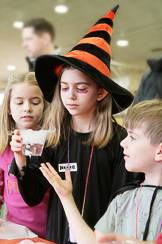 Children experiment with dry ice