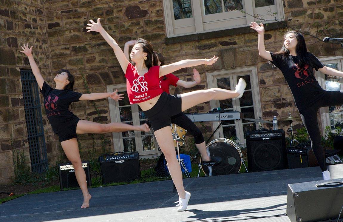 Dancers at Communiversity