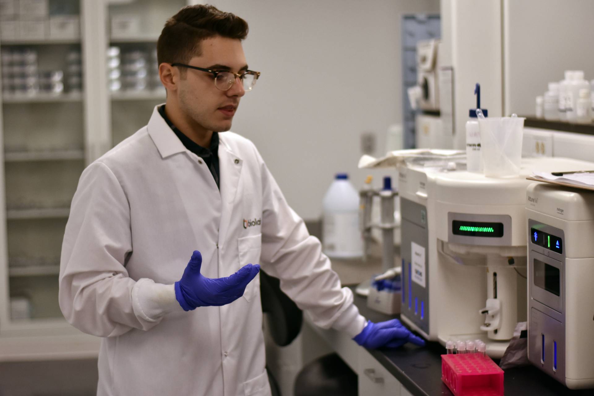 Niko Fotopoulos in lab