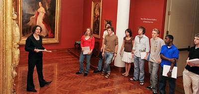 Class in the art museum
