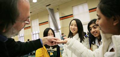 Professor Robert Cava demonstrates magnetism