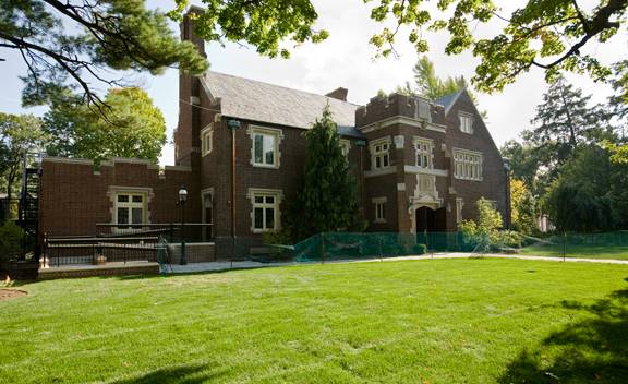 Campus Club exterior