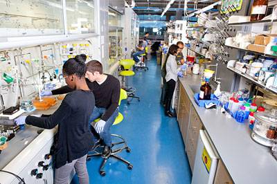 Chemistry students lab