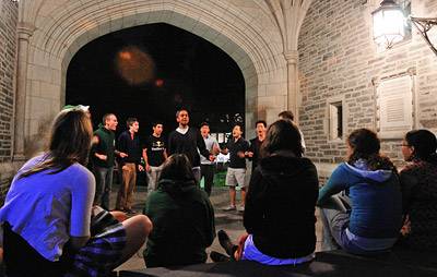 A Cappella arch sing