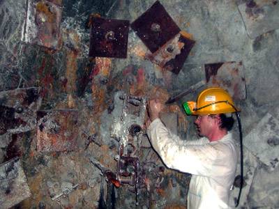 Worms (Onstott) cave