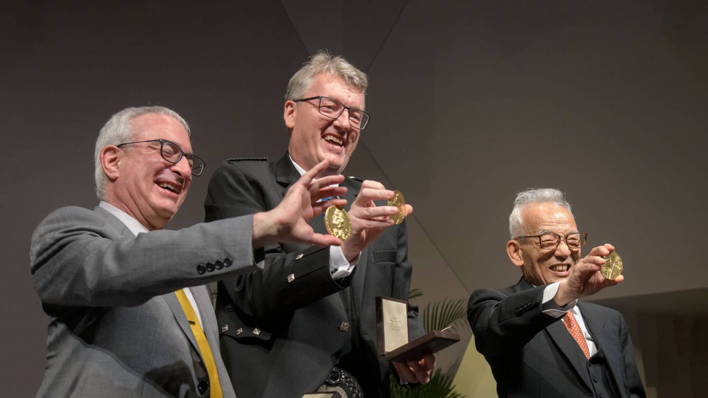 Joshua Angrist, David MacMilland and Syukuro "Suki" Manabe with their medals