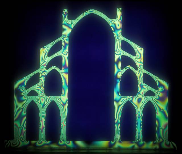 photoelastic modeling of Notre Dame Cathedral in Paris 